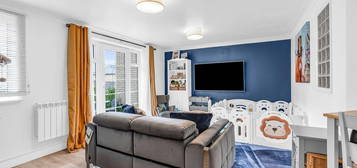 2 bed flat for sale