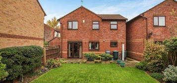 Detached house to rent in Willow Drive, Bicester OX26