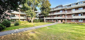 Moderne 3-Zimmer-Wohnung mit großzügigem Balkon und TG-Stellplatz // Schulenhof, Molfsee