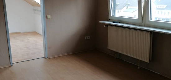 2,5 Zimmer Dachgeschoß Wohnung