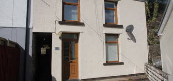 3 bed end terrace house to rent