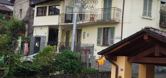 Casa indipendente in vendita in via Principale