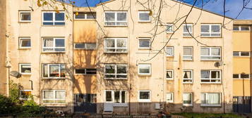 3 bedroom ground floor flat for sale