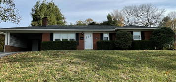 525 Commanche Trl, Frankfort, KY 40601