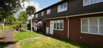 Semi-detached house to rent in Ratcliffe Close, Uxbridge UB8