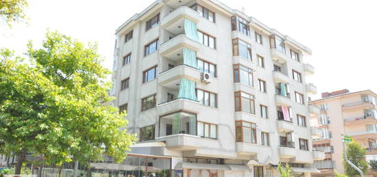 Yalova Merkez'de Sahilde 3+1 150 M2 Eşyalı Satılık Daire