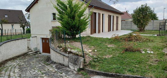 Location maison 5 pièces 90 m²