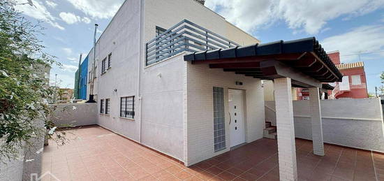 Casa adosada en venta en Bellreguard