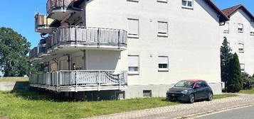 NAHE KROSTITZ * RUHIGE WOHNANLAGE IN MOCHERWITZ * APARTMENT mit 2 WOHNRÄUMEN und GROSSEM BALKON