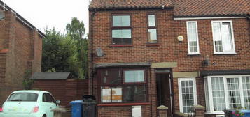 3 bed end terrace house to rent