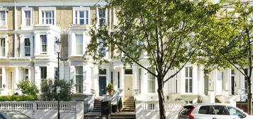 Property to rent in Russell Road, Kenisngton W14