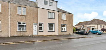 2 bedroom ground floor flat for sale