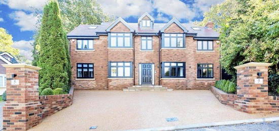 5 bedroom detached house to rent