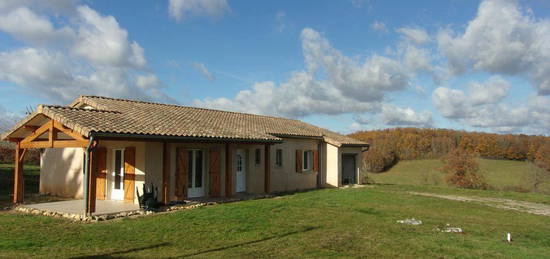 Villa de 2012 de 120m² avec 1Ha7 de terrain dont 5000m² construc