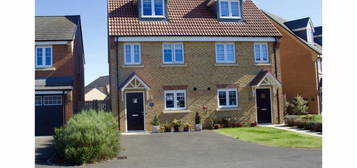 3 bedroom semi-detached house for sale