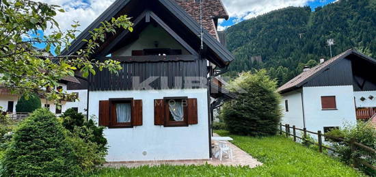 Chalet con giardino