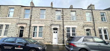 6 bed terraced house to rent