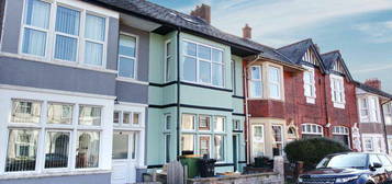 5 bedroom terraced house