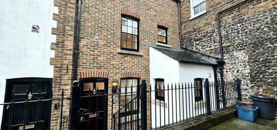 2 bedroom terraced house