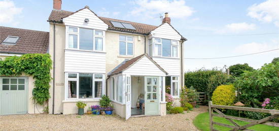 4 bed detached house for sale