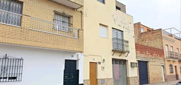 Casa adosada en venta en Begonia, Morón de la Frontera