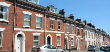 2 bedroom ground floor flat