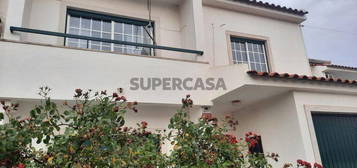 Casa / Villa T4 em Rio de Mouro de 219,00 m²