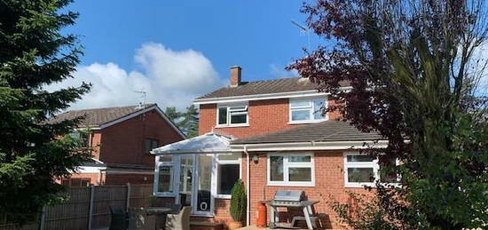 4 bedroom detached house