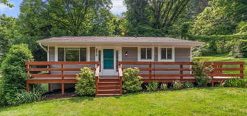 4914 NE Cabin Rd, Knoxville, TN 37918