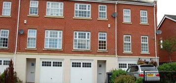 3 bedroom terraced house to rent