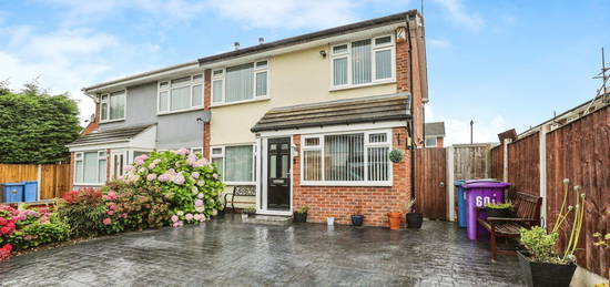 3 bed semi-detached house for sale