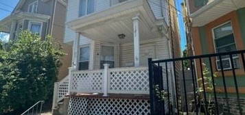 181 Kearney St, Paterson, NJ 07522