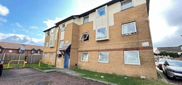 3 bed flat to rent