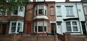 6 bedroom terraced house