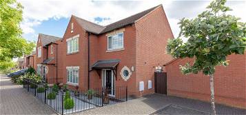 Detached house to rent in Lucerne Avenue, Bicester OX26