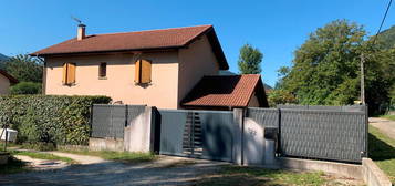 Maison avec Piscine, 125 m2 et 5 chambres, 2 salles d’eau