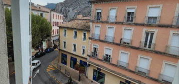 Vends T2 au centre de Sisteron