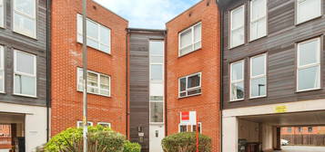 Flat for sale in Georgia Avenue, Didsbury, Manchester, Greater Manchester M20