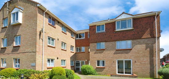 Flat for sale in Waltham Close, Margate, Kent CT9