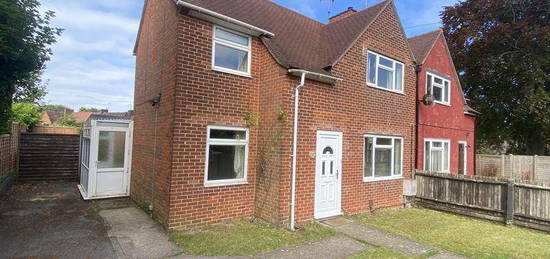 3 bedroom semi-detached house to rent