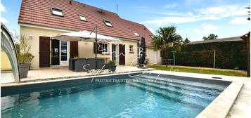 Dpt Loiret (45), à vendre OUZOUER SUR LOIRE maison 9 pièces - 5 Chambres - Double garage - Piscine chauffée - terrain clos