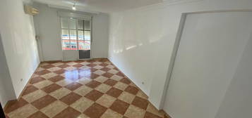 Casa adosada en venta en Núcleo urbano