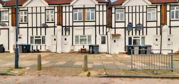 3 bed flat to rent