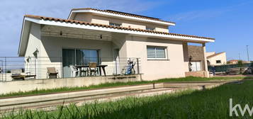 VENTE d'une maison de 6 pièces (200 m²) à RIVESALTES