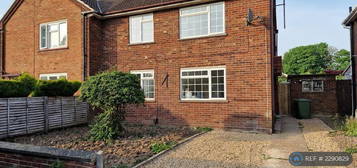 3 bedroom semi-detached house