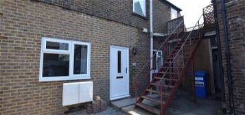 Flat to rent in Belmore Road, Eastbourne BN22