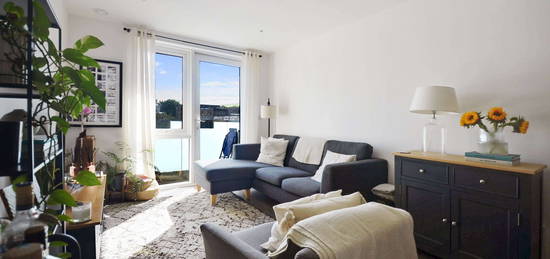 Flat for sale in Juniper Drive, London SW18