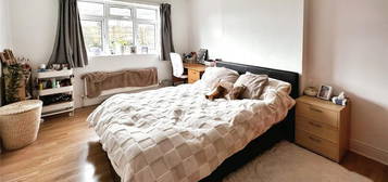 4 bedroom terraced house to rent