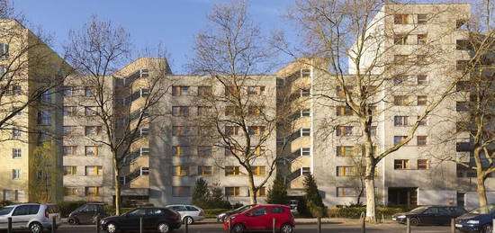 Handwerker aufgepasst: 1-Zimmer Wohnung mit Balkon & Aufzug in Staaken