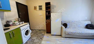 Ahatlı da 1+1 eşyalı Kiralık yüksek giriş daire